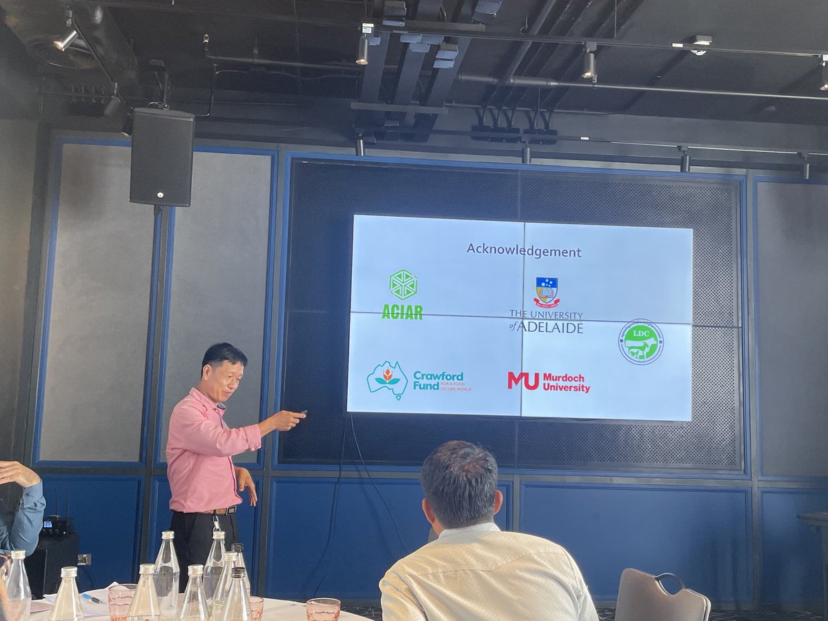 Richard68918707's tweet photo. Dr Chhay Ty in Phnom Penh sharing his learning from a recent visit to study livestock production systems in southern Australia. Very impressed by legumes in our pastures. #forageoptions @MUniResearch @DentonLab @CrawfordFund @ACIARAustralia https://t.co/VKkE54wlXk