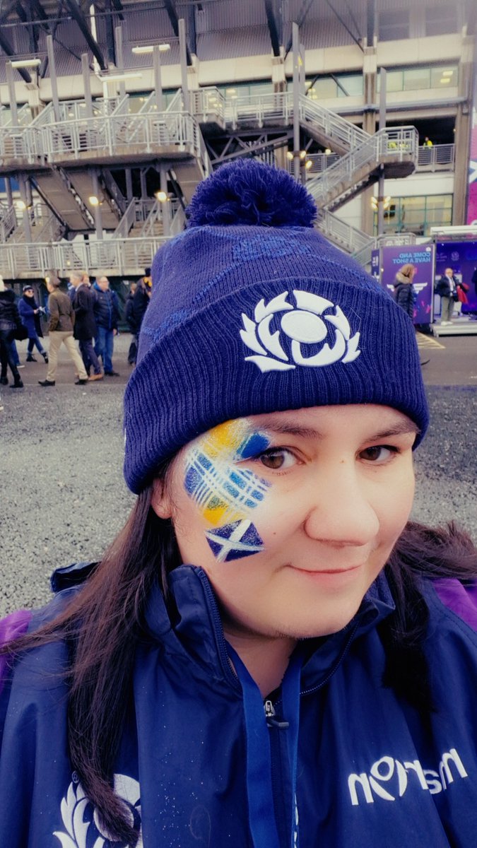 stephers_20's tweet photo. @Scotlandteam @MurrayfieldStad so happy the facepainters are back and in the fan village!! #facepaint #AsOne https://t.co/XLKvocyeyC
