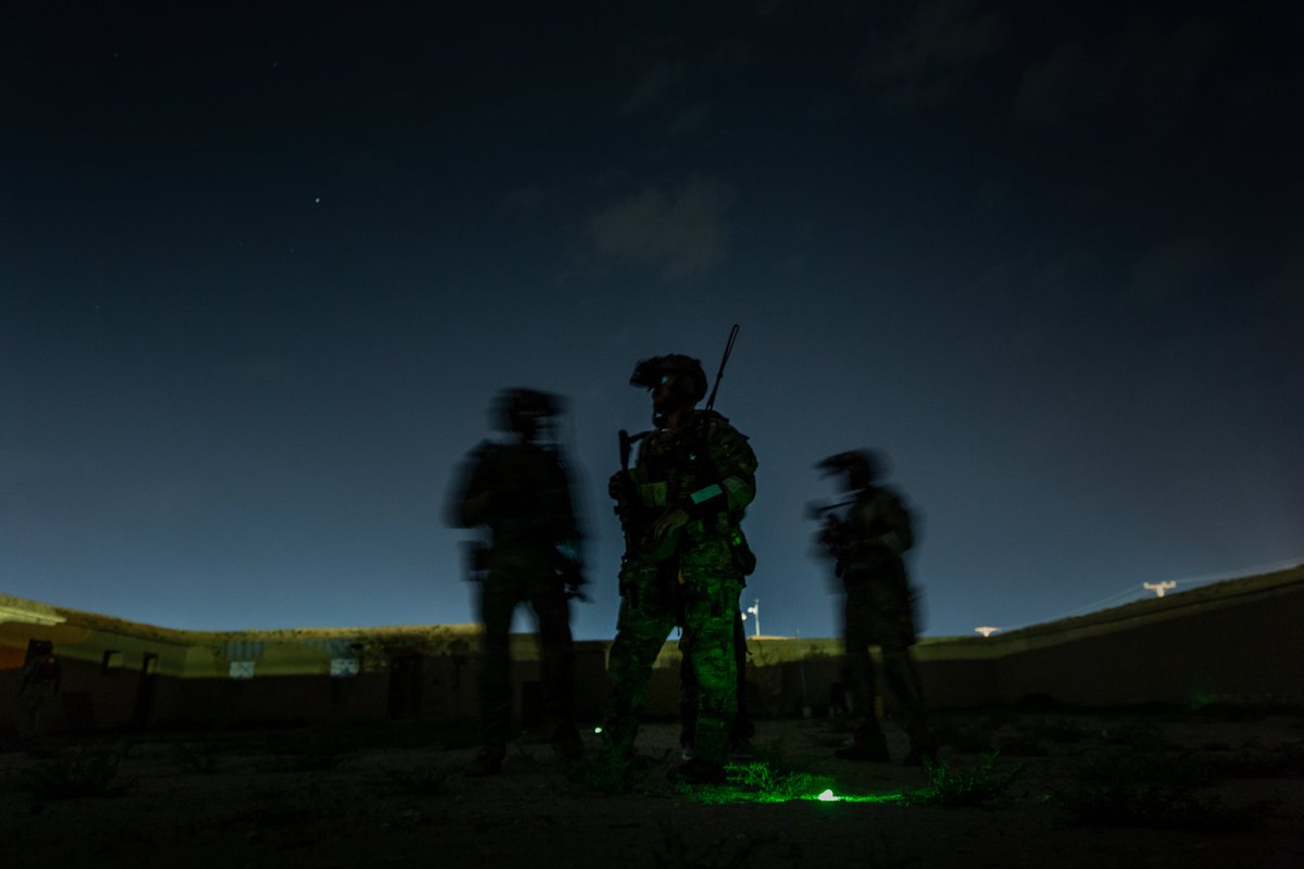 GenDischarge's tweet image. U.S. spec ops forces prepare to conduct combat operations in Afghanistan, during Operation Resolute Support, NATO led a mission to train, advise and assist the Afghan National Defence and Security Forces. 
#specops #specialoperations #NATO #military #usmilitry #JointOperation