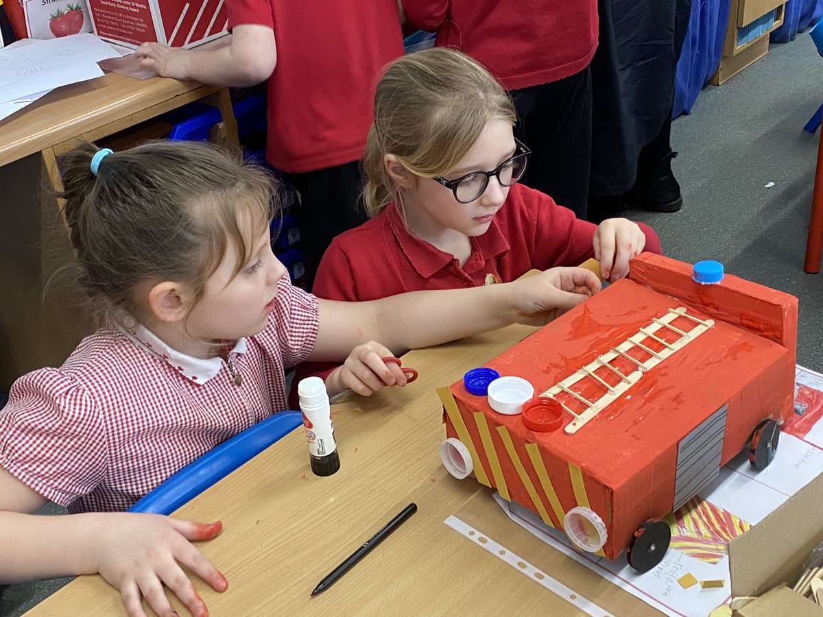 mrs_mcclare's tweet image. What a wonderful week designing and making fire engines! 🚒 Children in Y2 learnt about the importance of an axle and an axle holder to make wheels turn. Children worked in pairs showing great teamwork and collaboration. @RedscopeSchool @LisaSigsworth