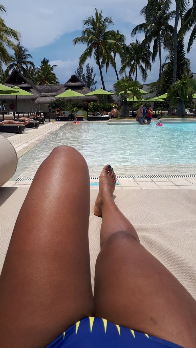 chainiece's tweet image. You can always find me where the sand meets the water #lowtide and #lowexpectations #mulki