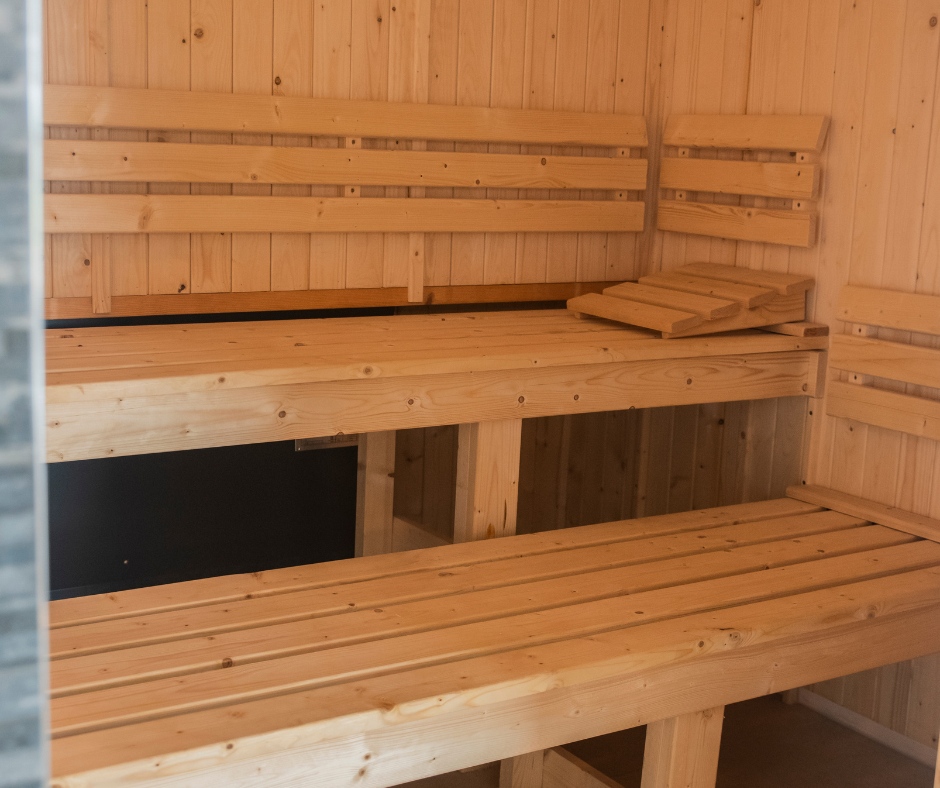 Did you know that indulging in a sauna just a couple of times a month comes with a wealth of health benefits? Experience the ultimate relaxation with our spa days, granting you access to all facilities, including our soothing sauna. Find out more 👇 northcotemanor.co.uk/spa/spa-days/