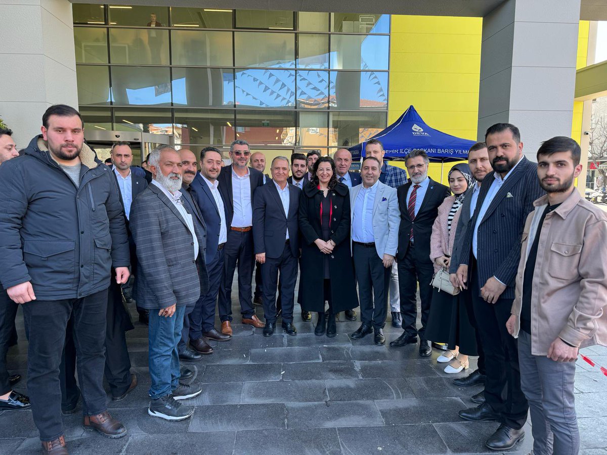 Fesih Zeki MERT (@fzekimert) on Twitter photo İstanbul Büyükşehir Belediye Başkan Adayımız <a href="/avidrissahin/">Av. İdris Şahin</a> ve ilçe belediye başkan adaylarımızın tanıtım lansmanına katıldık.
İstanbul için karanlık gecelerin şafağı yakın!
#AlemBuysaDevaSensin İstanbul Büyükşehir Belediye Başkan Adayımız <a href="/avidrissahin/">Av. İdris Şahin</a> ve ilçe belediye başkan adaylarımızın tanıtım lansmanına katıldık.
İstanbul için karanlık gecelerin şafağı yakın!
#AlemBuysaDevaSensin