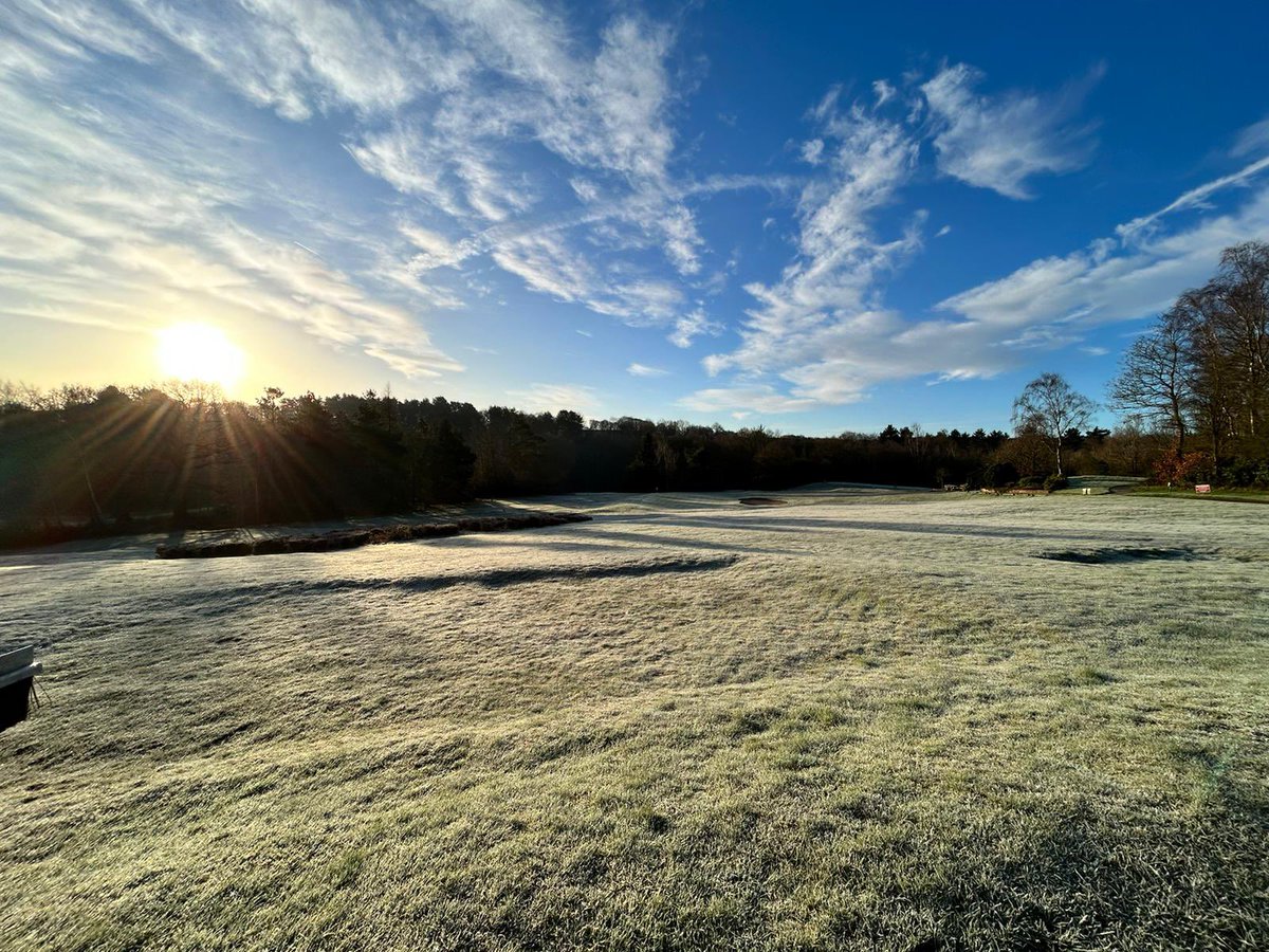 Beautiful morning ⛳️ Despite the course being closed the junior lessons are still going ahead on the range ⛳️⛳️ have a good Saturday.. Course Open tmrw.