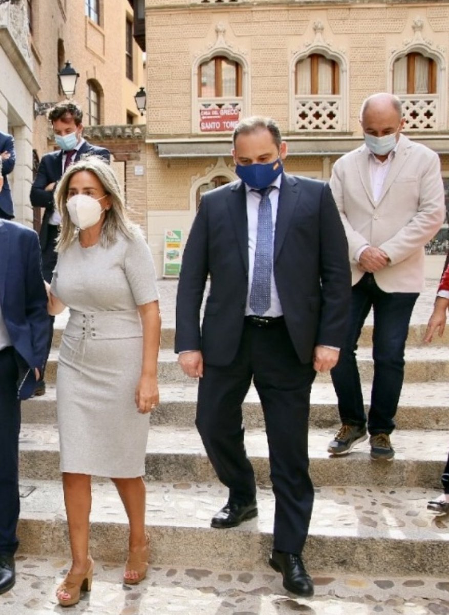 RobertoLopezmR's tweet photo. Cuando @milagrostolon visitaba Toledo con Ábalos y sus mascarillas….. https://t.co/LJafq0eL3t