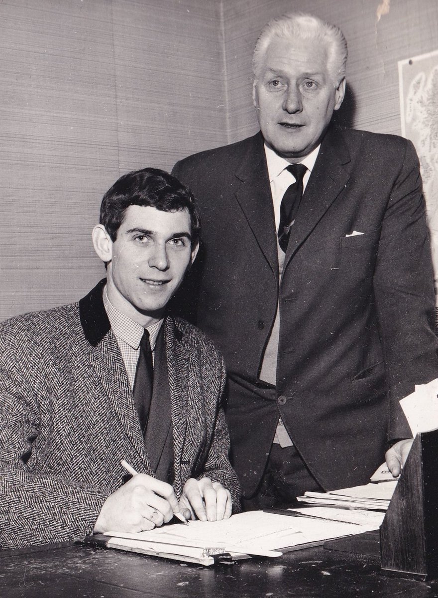 Barry Rees signs for Brighton from Everton in January 1965 under the watchful eye of BHA manager Archie Macauley. Just three months later the talented Welshman would die in a car crash, aged 21. You can read my extensive piece about him in today's #BHAEVE match programme.