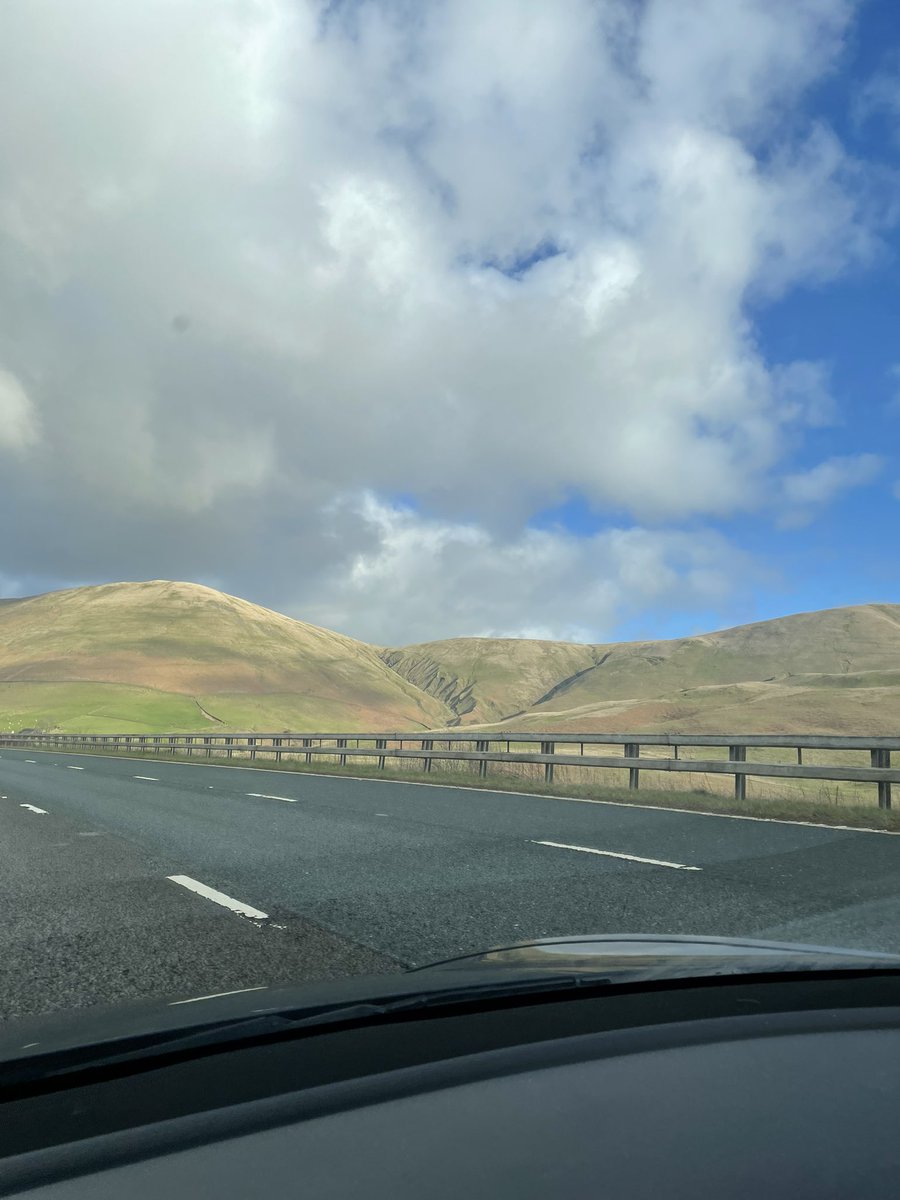 En route to watch <a href="/PanthersIHC/">The Nottingham Panthers</a> in Glasgow. 🏴󠁧󠁢󠁳󠁣󠁴󠁿