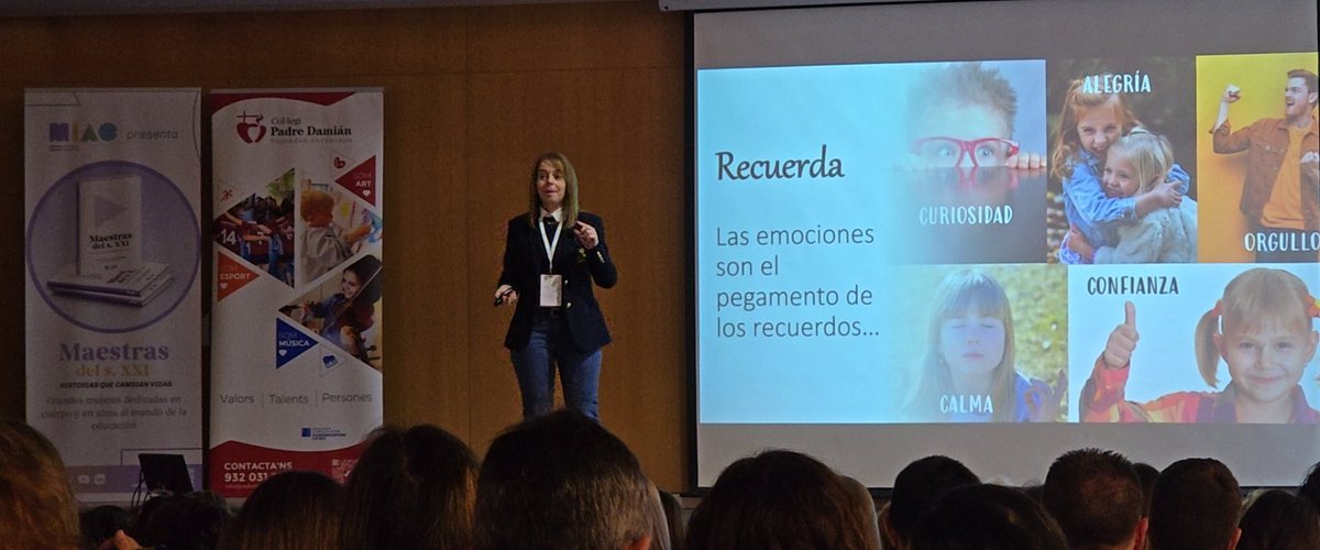 somosmastercole's tweet photo. 'La ansiedad, el estrés o el miedo bloquean la capacidad de aprendizaje' nos dice @valera_anabel  en #miac, hoy en @PadreDamianSSCC https://t.co/xLqiXZ8VI4