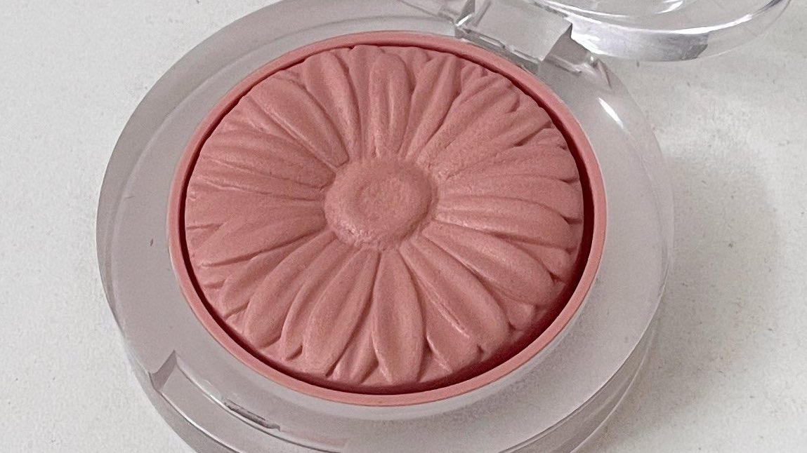 reviewchoey's tweet photo. ✨fav blush natural tone 🎀 

บลัชฝุ่นโทนละมุน 4 ตัวที่หยิบใช้บ่อยมาก สวยสะอาด ใช้ได้ทุกโอกาส (รีวิวต่อในเธรดนะคับ) https://t.co/Xe93raLItz