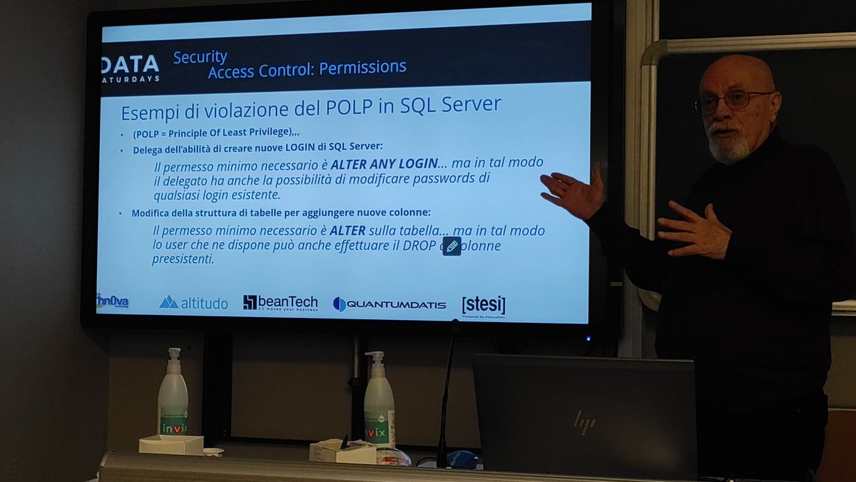 giulianolatini's tweet image. #datasat Gilberto Zampetti ci racconta le novità di SQL Server