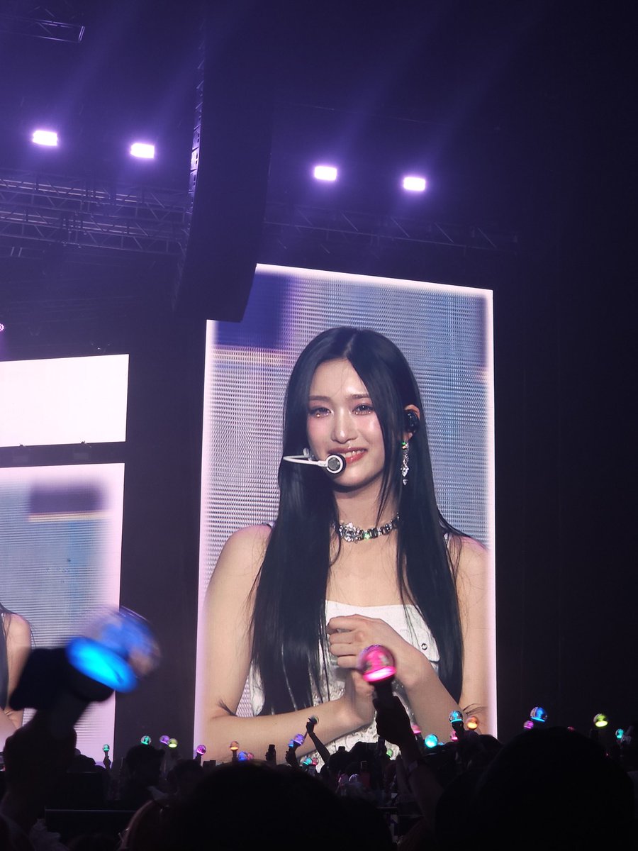 👶
#IVE #아이브 #LEESEO #이서