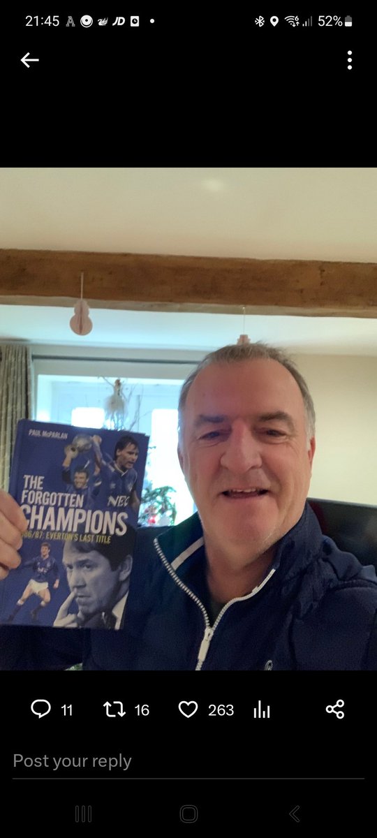 paulmcparlan's tweet image. My book 'The Forgotten Champions' tells how Everton won their 9th title in 1987 against all the odds. Features insights from Harper, Ratcliffe (photo below) + Power and my own memories of the season . Copies available at @AmazonUK @PritchardsBooks but selling fast #EFC #NSNO