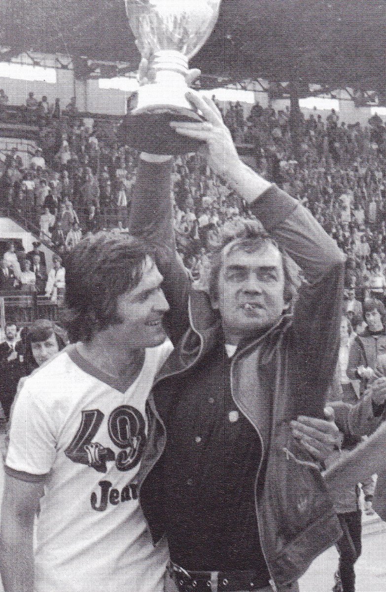 MichelFCBerix's tweet photo. Ulrik Le Fevre is op 77-jarige leeftijd overleden.
De Deense linker flankaanvaller speelde 3x kampioen met #ClubBrugge (1973, 76 en 77) en speelde de UEFA Cup finales tegen Liverpool FC.
Zijn laatste match was de "Davies" cup finale (4-3 vs RSCA). https://t.co/fC4gD6rNLJ