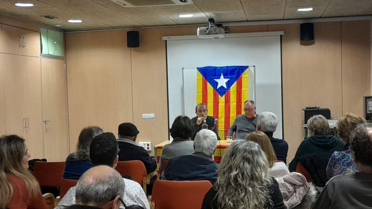 🔴🔴🔴
Moltes gràcies als amics de <a href="/AncSils/">silsxlaindependencia</a> per la vostra acollida, organització i assistència
#Seguim #Independència