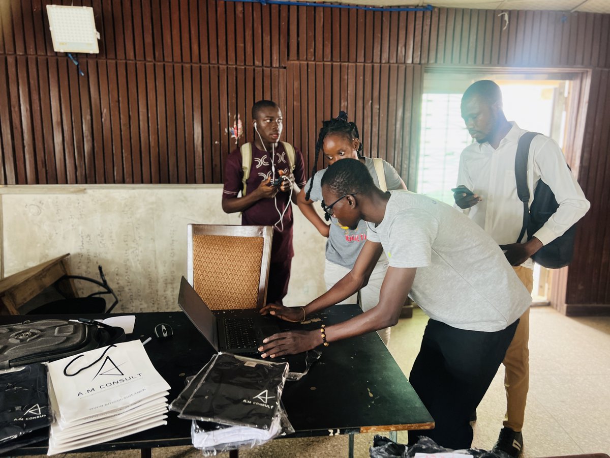 OyopowerUG's tweet photo. Registration for the #GPPBIbadan2024 is underway, and the energy is electric. Can't wait to dive into the world of Power Platform with all these amazing participants!

Join us now. 
#GPPB2024 #GPPB2024IBADAN https://t.co/CPGLZlbnFo