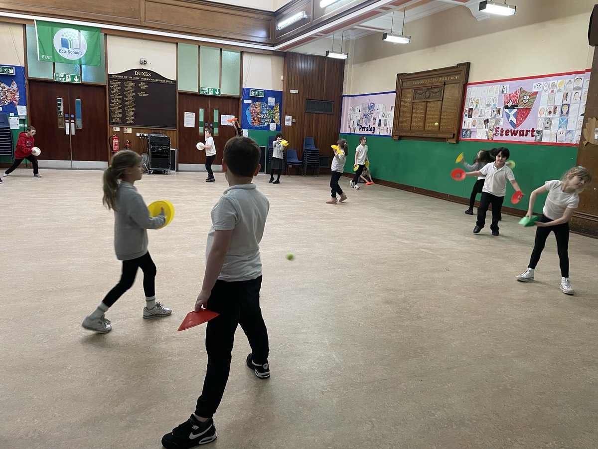 MissCFDavidson's tweet photo. Check us out getting to grips with Tennis skills! We were learning about throwing, catching and working our way up to hitting the hall with a racket! Definitely got some future stars here I reckon 🤩 @woodside_school @RADevSchool https://t.co/CQH2Mew0b5