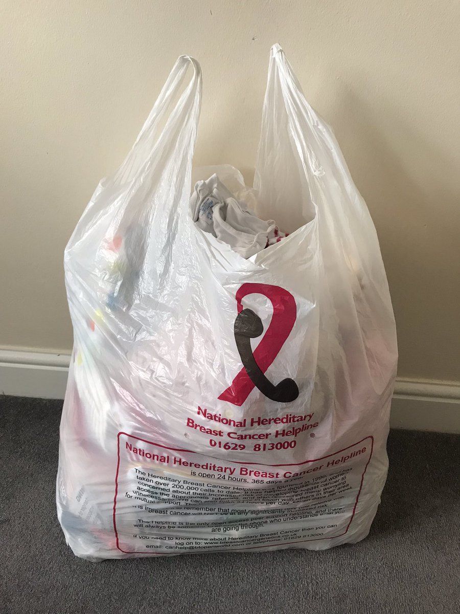 megdeclutter's tweet image. I fell asleep with the baby before I posted the update last night 🤦🏻‍♀️
Day 2 : a bag of baby clothes to be donated. Lots more thrown away too.
#declutter #declutterchallenge