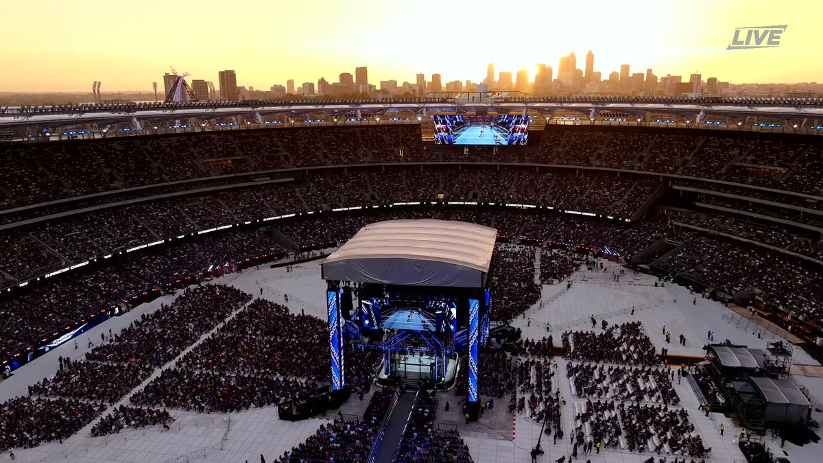 العروض في الاستادات المفتوحة دايم له جو خاص