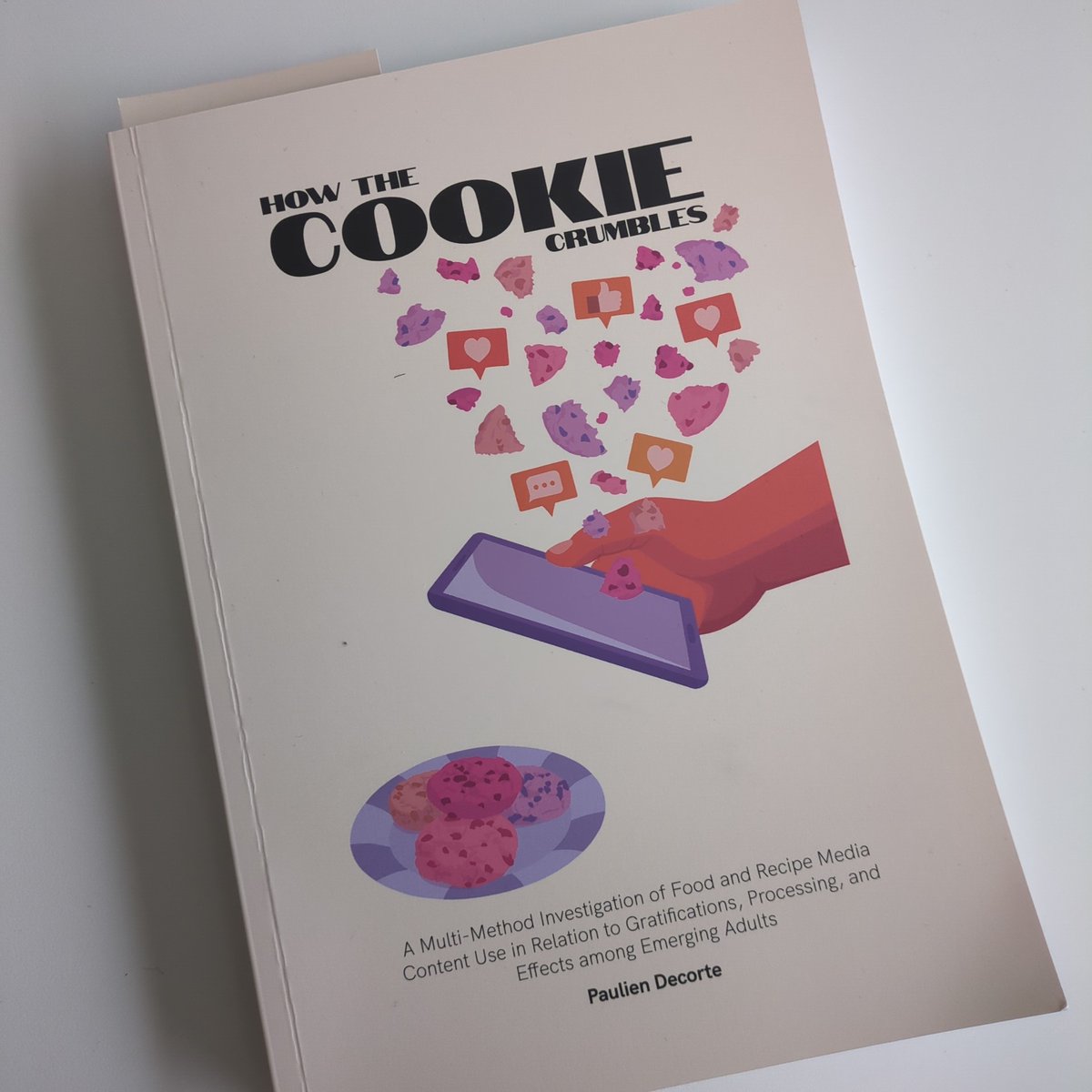 TimSmitsTim's tweet image. Proud co-supervisor of @pauliendecorte who defended her magnificent PhD thesis @UA_MIOS yesterday. Congrats also to the other supervisors @c_js_debacker @KPoels