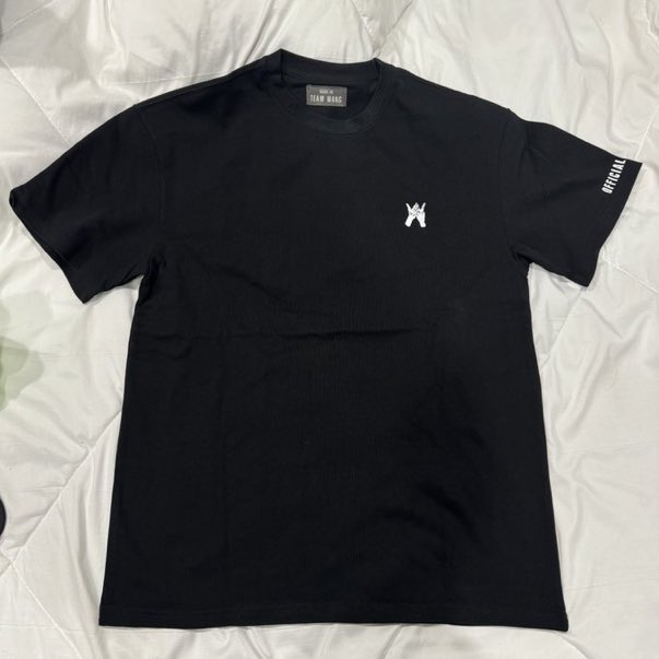 thund444's tweet photo. ( pls rt )

เสื้อ team wang แฟนมีท รุ่นแรก (ของแท้100%) + ถุงผ้า
 ! เก็บอย่างเดียว ไม่เคยใส่เลยงับ🫶🏻

1800฿ รวมส่ง
(🌟) สนใจ / สอบถาม dm เลยงับ
#ตลาดนัดอากาเซ #ตลาดนัดอากาเซ่  #ตลาดนัดกัซ #ตลาดนัดgot7 #แจ็คสันหวัง  #TEAMWANG #JACKSONWANG #ของสะสมgot7 #ขายของสะสมgot7 https://t.co/PMbTwi8cZD