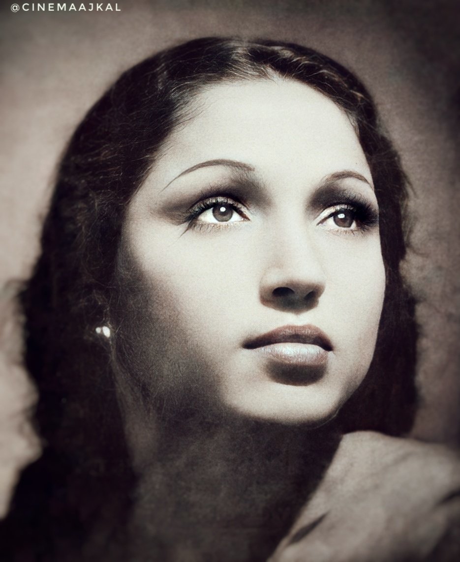 Remembering #LalitaPawar 🌸

(18 Apr 1916 – 24 Feb 1998)