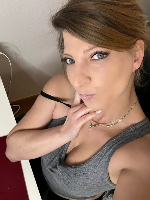 Parkplatzluder19’s pics and videos