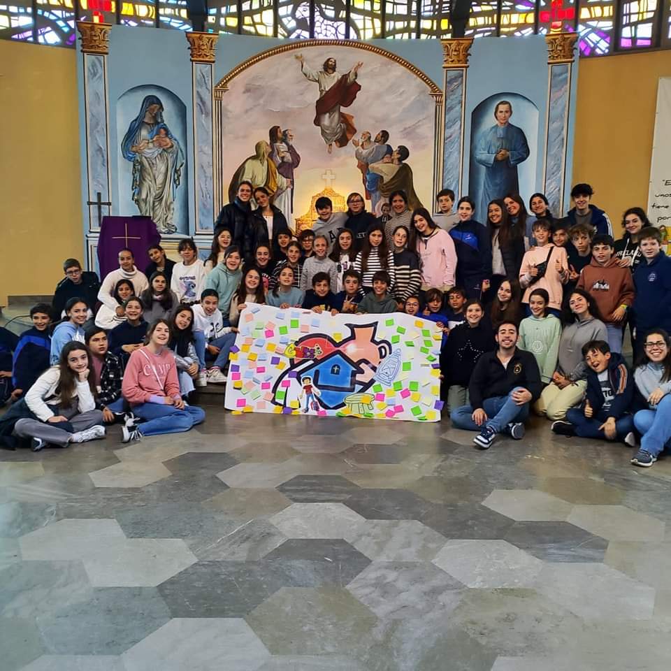 MaristasHuelva's tweet photo. Celebración de #Cuaresma en los @GVXHuelva @GVXMediterranea #TraslospasosdeJesús #DandoVida #BuenaJente https://t.co/sUH5YGOJUL