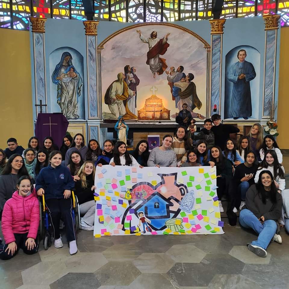 MaristasHuelva's tweet photo. Celebración de #Cuaresma en los @GVXHuelva @GVXMediterranea #TraslospasosdeJesús #DandoVida #BuenaJente https://t.co/sUH5YGOJUL