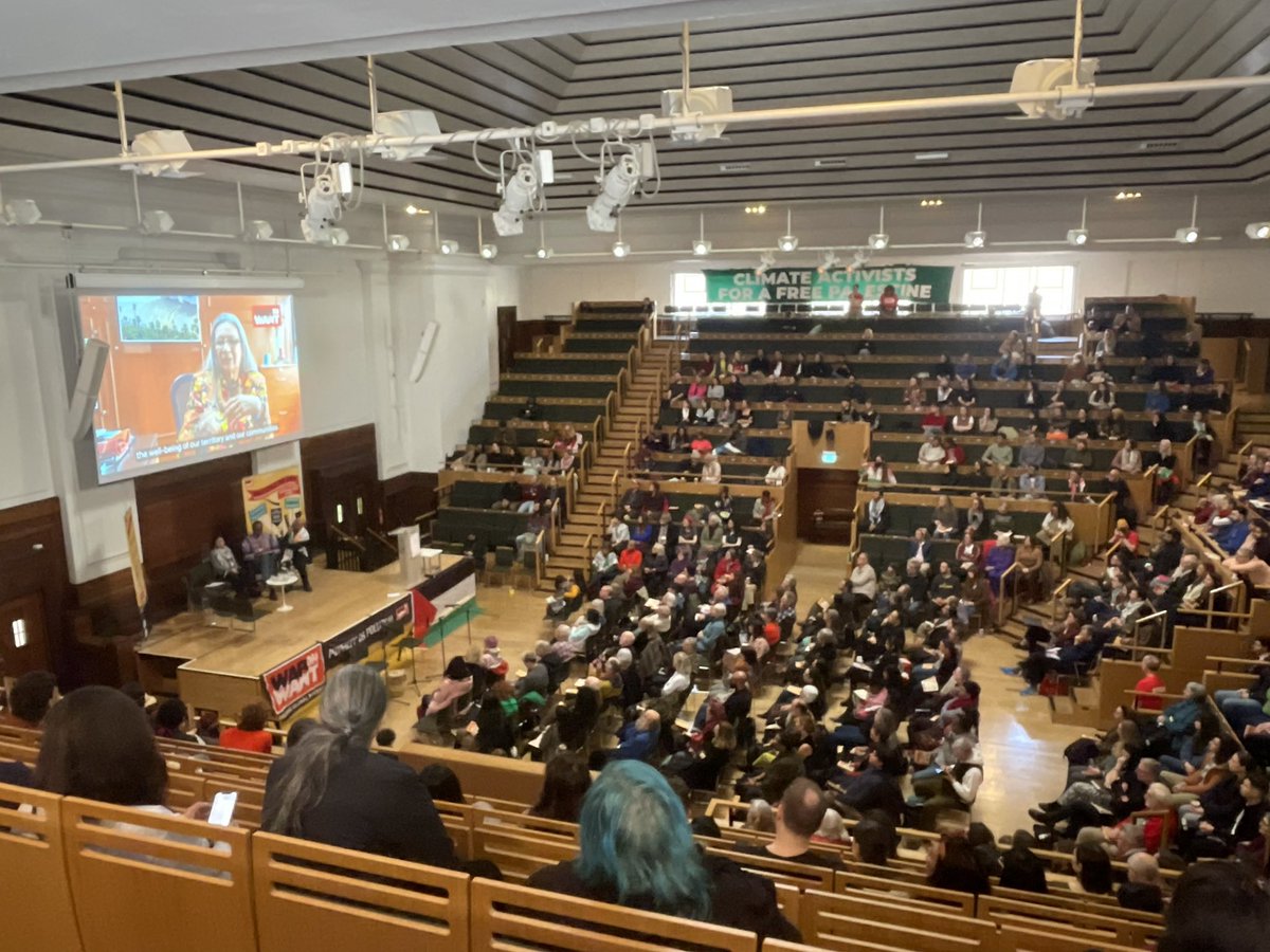 SergioChaparro8's tweet image. “El país donde confluyen la belleza y la devastación en una danza perpetua”

Poderoso mensaje de @tatianaroaa evocando a García Márquez sobre los desafíos de las transiciones que atraviesa Colombia en la apertura del festival #AndStillWeRise en Londres organizado por @WarOnWant