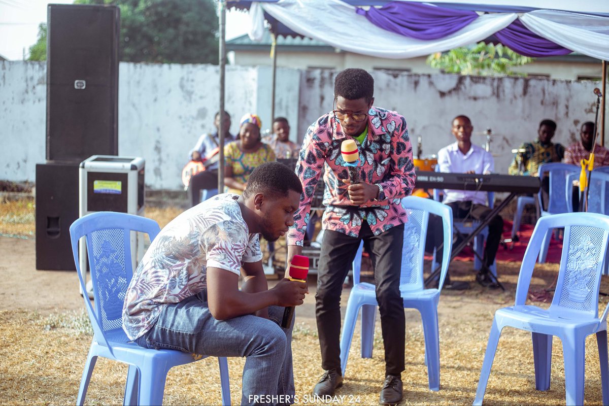 pensa_uhas's tweet photo. Unforgettable performance by the Draw crew🎭🎭
#SundayService
#Fresher’sSunday
@DramaCrew
@SpokenWords
#PensaUHAS https://t.co/E4O0GkyRRp