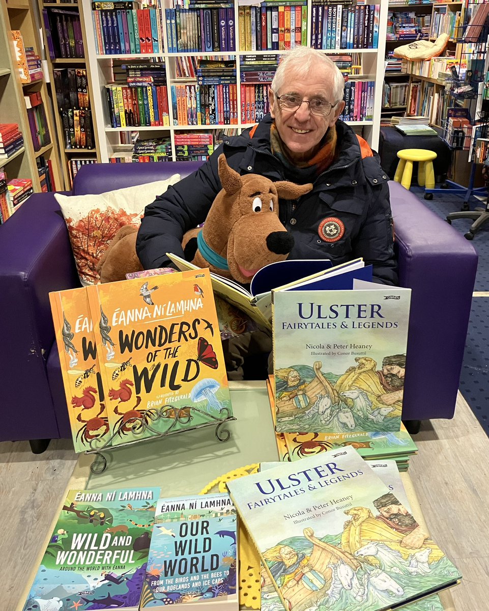 No better way to spend a cold Sat morn than with former #Derry teacher now storyteller #PeterHeaney & #ScoobyDoo with #UlsterFairytales & #Legends. Peter also compiles the @OBrienPress Teacher's Resources Guides, most recently with #ÉannaNíLamhna's books! 📚💚🌿