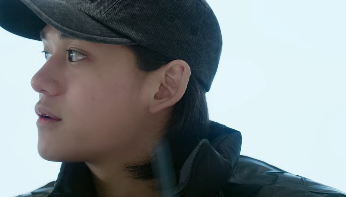 kchartsmaster's tweet image. Lucas on his documentary ‘FREEZE’:

“I stayed only in my room for 6 months, i didn’t want to do anything. I had a lot of thoughts. In all seriousness, my hair kept falling out, i didn’t even eat properly because i had no appetite. Honestly, it was all my fault, had i not done…