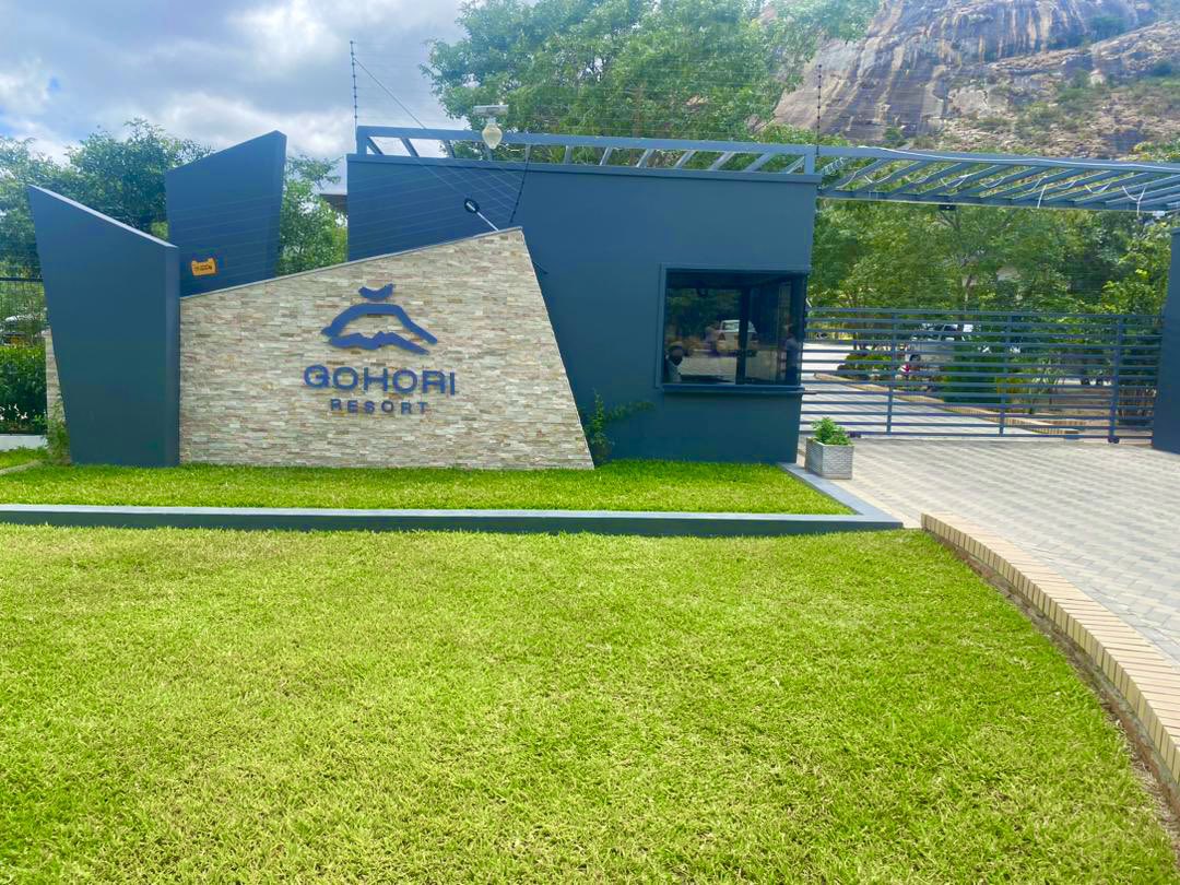 yedu_lani's tweet photo. Introducing the Retreats: Unveiling a hidden gem nestled in the heart of maBudya! Explore the enchanting Gohori Resort in our upcoming Yedu Lani Travel edition.

Kunorira pfeni!

#DiscoverZimbabwe
#GohoriResort
#SeeMutoko
 #Uripi

@tourismzimbabwe https://t.co/fw3tk3GPwL
