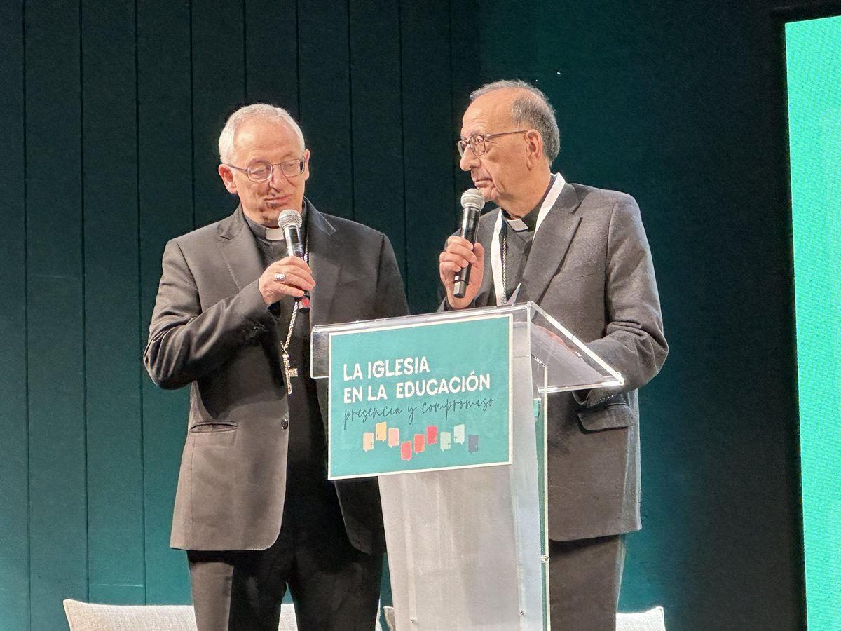 HijasCaridadEC's tweet photo. ➡️ Estamos presentes en el #Congreso2024 #LaIglesiaenlaEducación. 
Una iniciativa de @episcopaleyc @Confepiscopal, punto de partida para renovar el compromiso de la Iglesia con la Educación.
 “La educación es un acto de esperanza para renovar la sociedad”. @Pontifex_es https://t.co/Nr7BKzCrfO