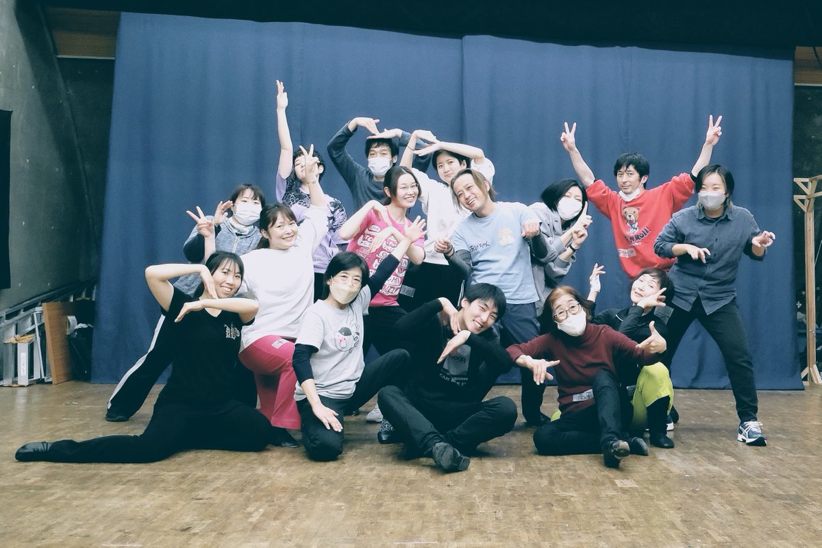 YoOMEYbQJPJwkCT's tweet image. 最高だった！

人材育成講座
『ノンバーバルパフォーマンス
から学ぶコミュニケーション』
#コンテンポラリーダンス 編

#セレノグラフィカ のお二人
と共に
だんだん透明感を増していく
みんなの身体

身体と心が開放された
ラストダンスは
楽しすぎてやばかった💦

隅地さん
阿比留さん
ありがたや！