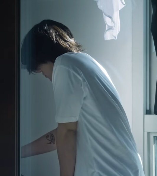 kanawt_'s tweet photo. Lucas agora tem uma tatuagem no braço e ela é um olho de Hórus. Significa hoje em dia um símbolo contra a inveja e mau olhado. Luquinhas usando de tudo pra afastar essas pragas, amo um reizinho.

Me corrijam se eu estiver errada, só dei um Google sksksksk #LUCAS https://t.co/mmMZkkvdjJ