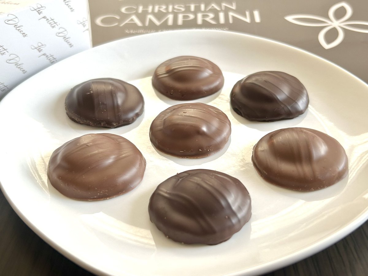 クリスチャン・カンプリニ🇫🇷 ＊ サブレ ノワゼット ジャンドゥージャ