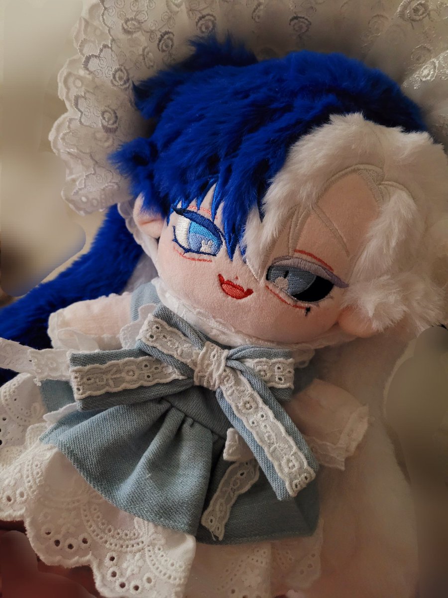 우리집에 오면 무조건 공주옷을 입어야 해.
룰이야.

#축축한_솜
👗  <a href="/WormwoodCloset/">웜우드 클로젯 🌿</a>