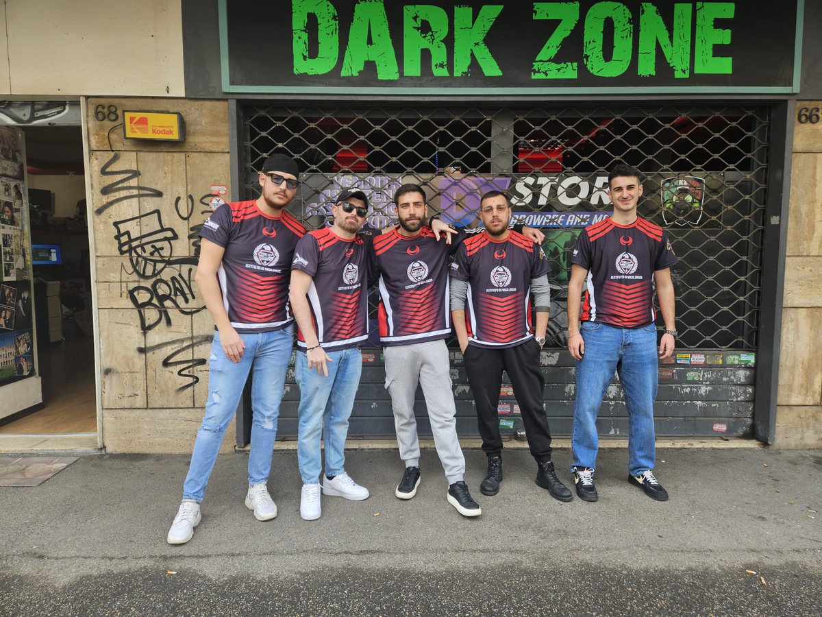 #CODMW3 
Iniziata la #lan organizzata da #foxesports su #callofduty #veterano. 
#Live su #twitch twitch.tv/foxesportita
In bocca al lupo!!!
#goEMME #Esports