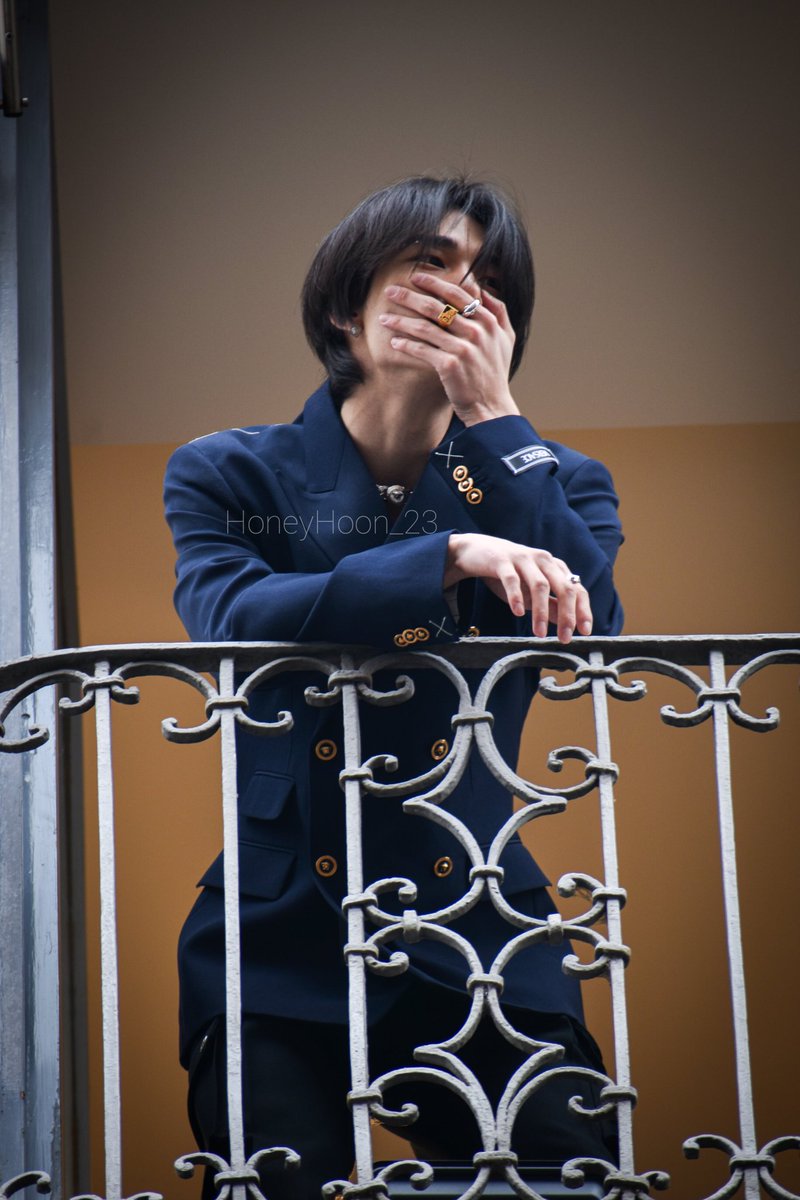 Hyunjin X Versace in Milan
240223
#HYUNJINxVERSACE #Hyunjin #VersaceSS24 #Versace #현진 
#MilanFashionWeek #MilanFashionWeek24 #HyunjinxVersaceFW24