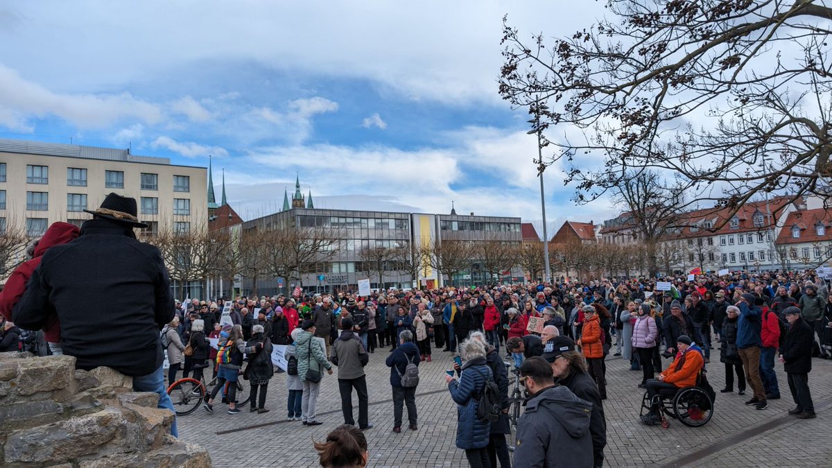 folgsschwaermer's tweet photo. #Erfurt für Vielfalt und Demokratie! Danke @CKB_eV
#ef2402 https://t.co/dU6MehHiar
