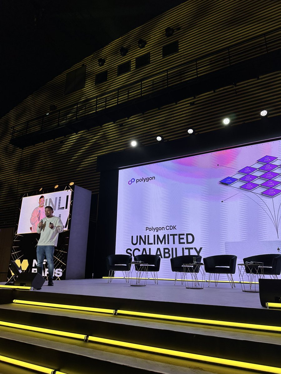 Le pouvoir du web3 (&amp; de <a href="/0xPolygon/">Polygon</a> ) : la scalability unlimited 🙌 <a href="/nft_paris/">NFT Paris</a> #NFTParis2024 #nftparis #frontrow