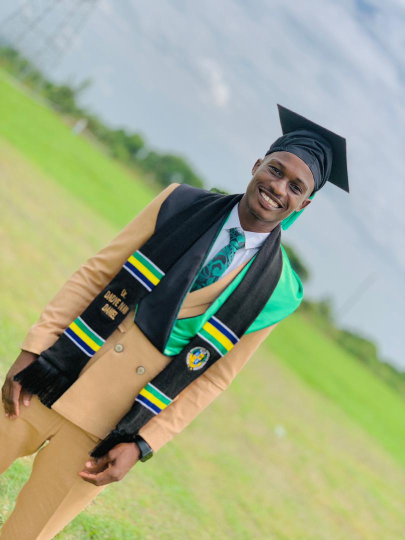 HirooOnodaon's tweet photo. Valedictorian
First class honors in Medicine & Surgery
Scholarship to pursue my master's degree at John Hopkins
Signed my first professional football contract with Arsenal.
Finished on time
A girlfriend
I got none of the above but a Bachelor's degree in Medicine and Surgery π https://t.co/O15x5kRJSw