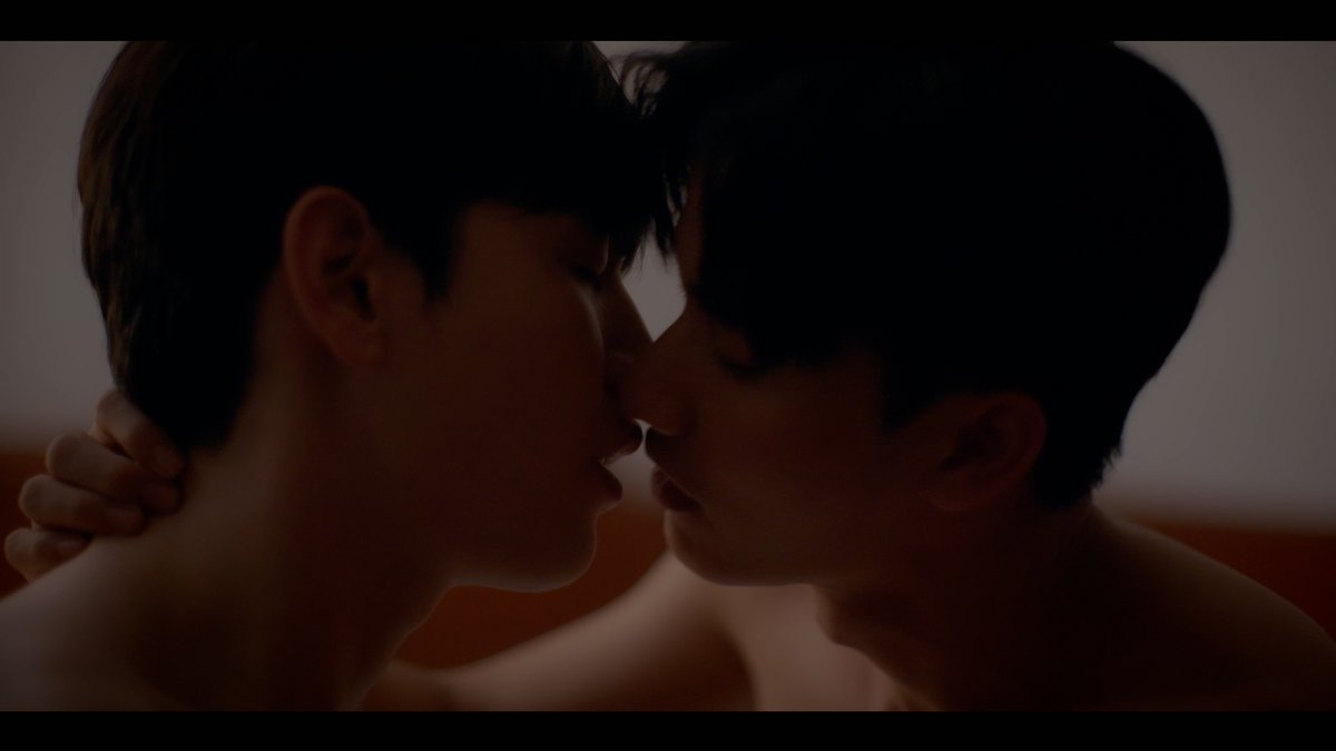 GMMTV's tweet photo. 🫠 รอดูเต็ม ๆ แบบ Uncut ทาง Viu เวลา 22:30 น. น้าาาา

#CherryMagicTHep11
@Tawan_V @new_thitipoom https://t.co/zRJlacJ4GS
