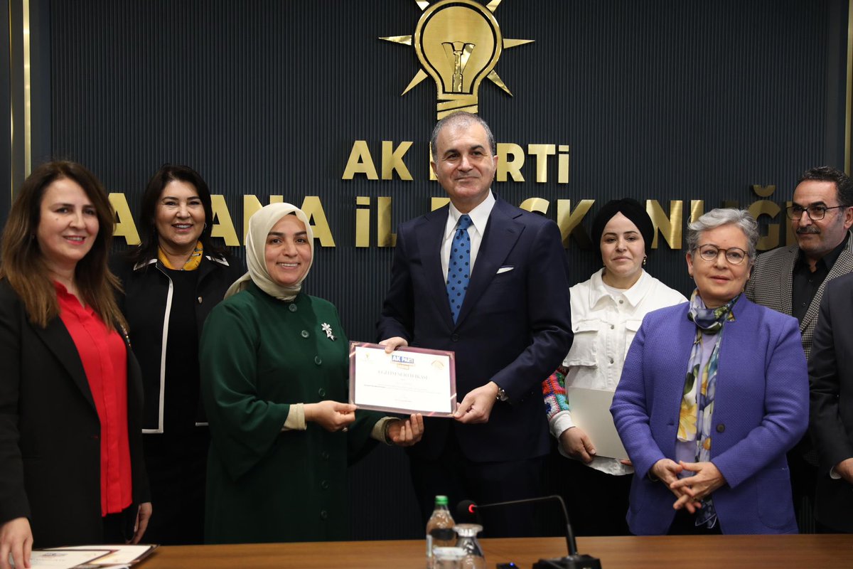 AK Parti Genel Merkez Kadın Kolları Başkanlığımız ile Ar-Ge ve Eğitim Başkanlığımız tarafından düzenlenen 'Kadın Siyaset Akademisi' programını başarıyla tamamlayan katılımcıların sertifika törenini Adana İl Başkanlığımızda gerçekleştirdik. Kadın Siyaset Akademisi programını…