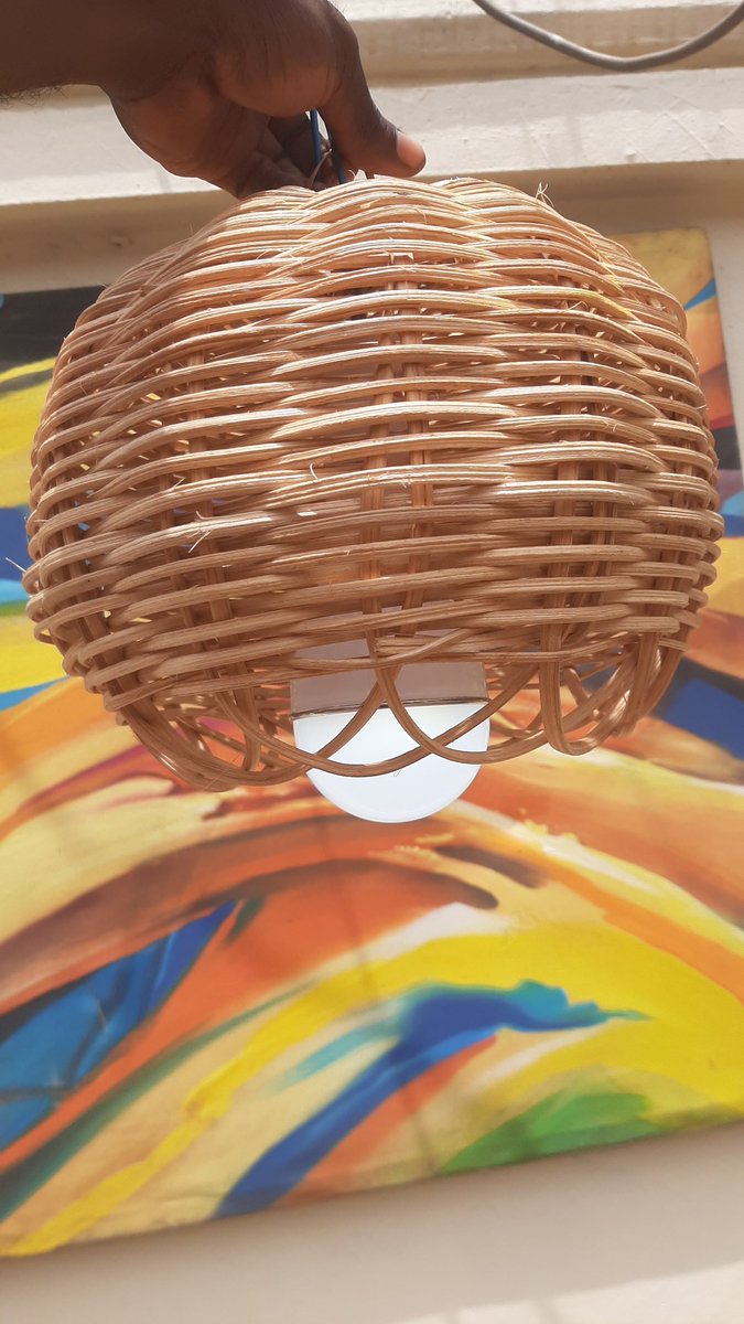 FdnKAMERUES's tweet photo. Lustre en raphia tissé 💯🇨🇲
Que la Lumière soit et la Lumière fût  🙏🏽 https://t.co/eZShkuMBIb