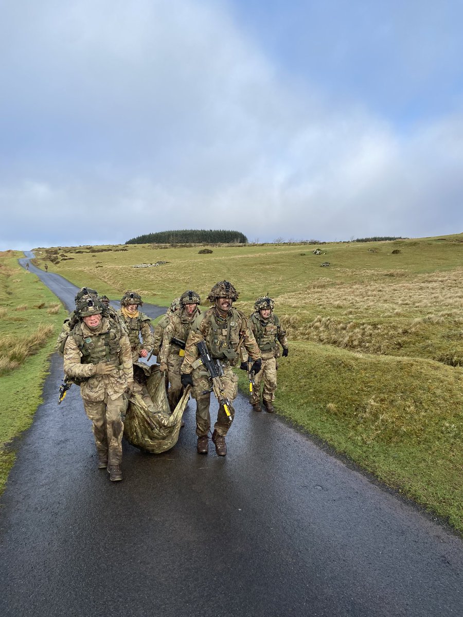 After incurring a casualty 3 Platoon work hard to get their mate back to the ambulance exchange point at the infamous “black hut” in Sennybridge training area. @ASengaged @The_SCOTS @ArmyinScotland