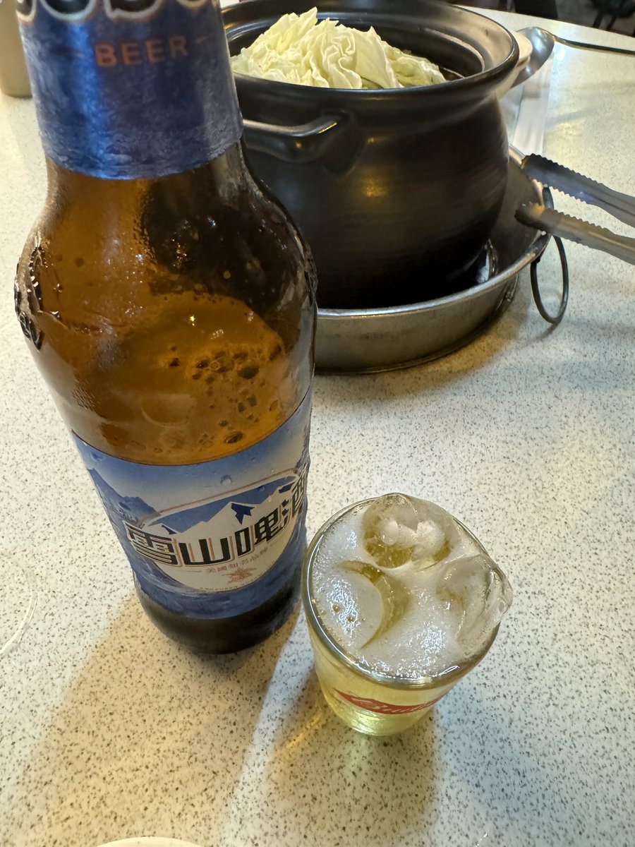 這種天氣吃薑母鴨
就是沒人跟你搶座位
#男人四十剩喝酒
#一杯可以喝很久