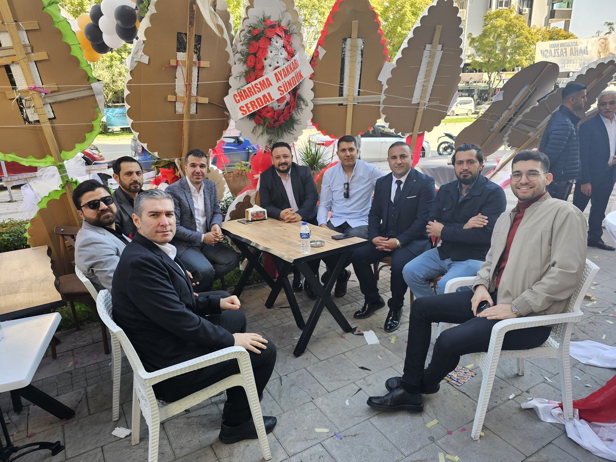 Ahmet Solmaz kardeşimizin 5. Şubesi Kütük Döner’in açılışına katıldık.

Bütün sektörlerin ekonomik zorluklar yaşadığı bu zor dönemde, girişimcilik tecrübesi ve inovasyon kabiliyetiyle başarıdan başarıya koşuyor.

Hayırlı, uğurlu, bereketli olsun inşallah.