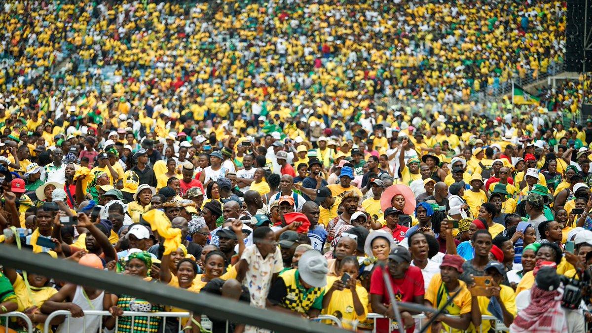 MbalulaFikile's tweet photo. iANC inamandla!!! 🙌🏽 

#ANCManifestoLaunch 
#MayihlomeRally https://t.co/kU4K4HPPeC